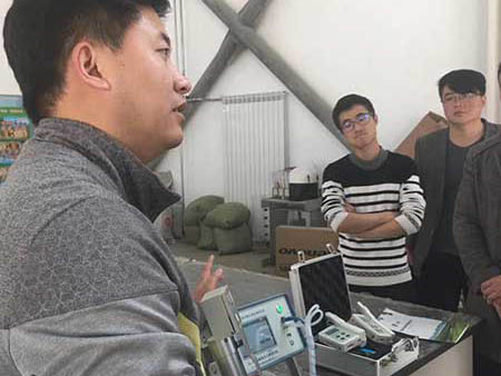  光相助用测定仪资助长治学院举行教学研究